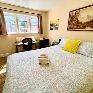 Bright&modern Space Perfect For Couple And Family Step To Public Transit In Séjour chez l'habitant